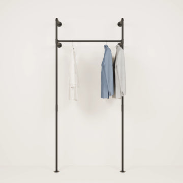 Kleider Stange im Industriedesign für Garderobe Industrial als Garderobensystem